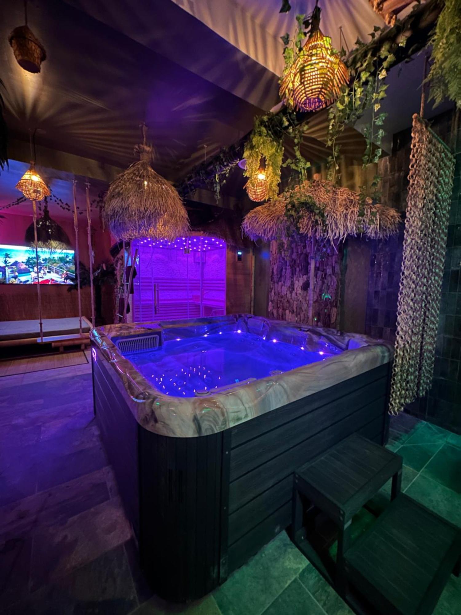 Jungle Spa Bed and Breakfast Dunkirk Exteriör bild
