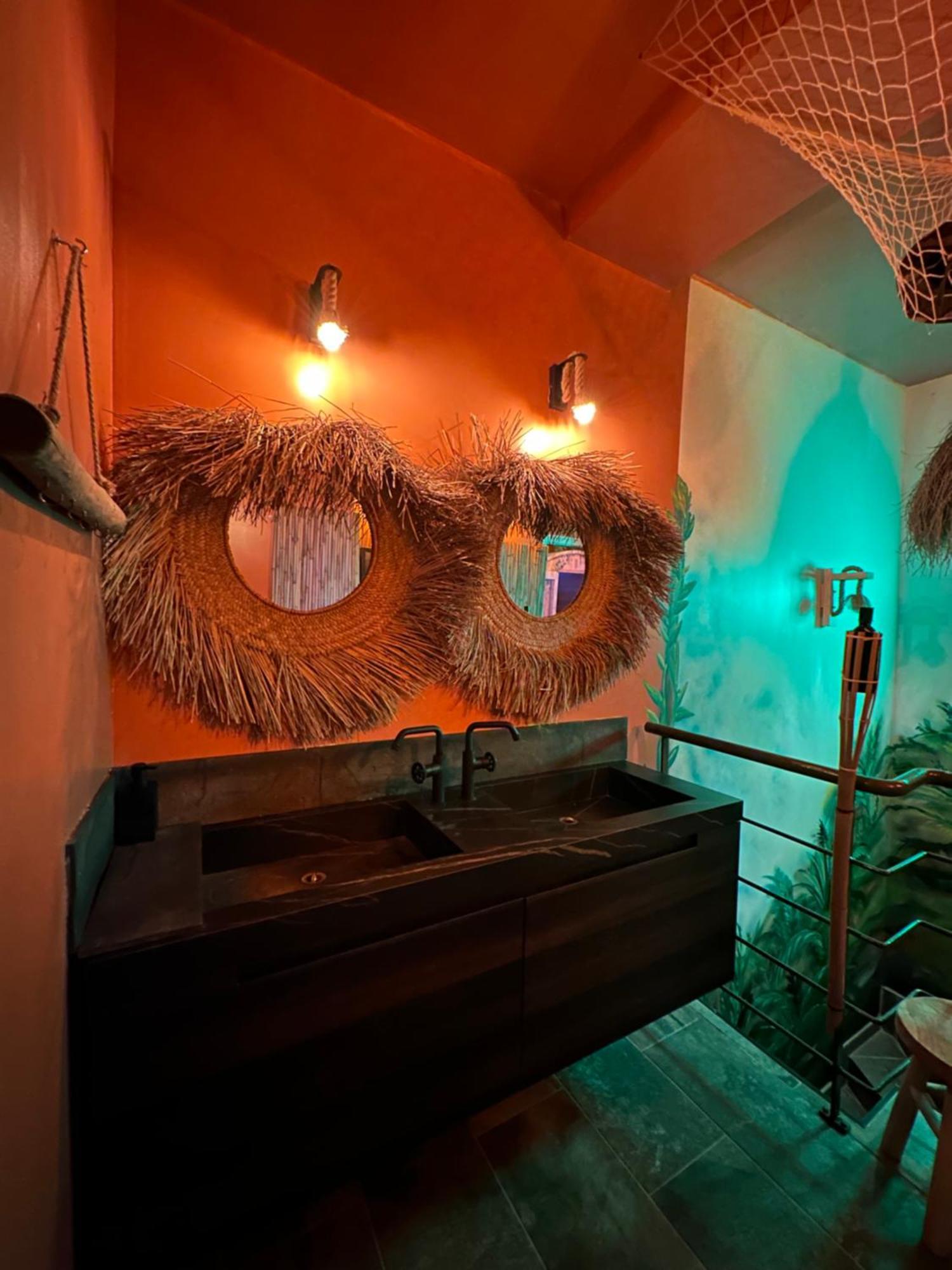Jungle Spa Bed and Breakfast Dunkirk Exteriör bild
